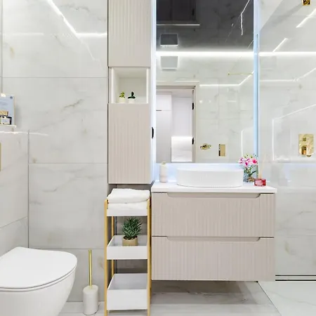 Portovo Luxury Water View Old Town * غدانسك