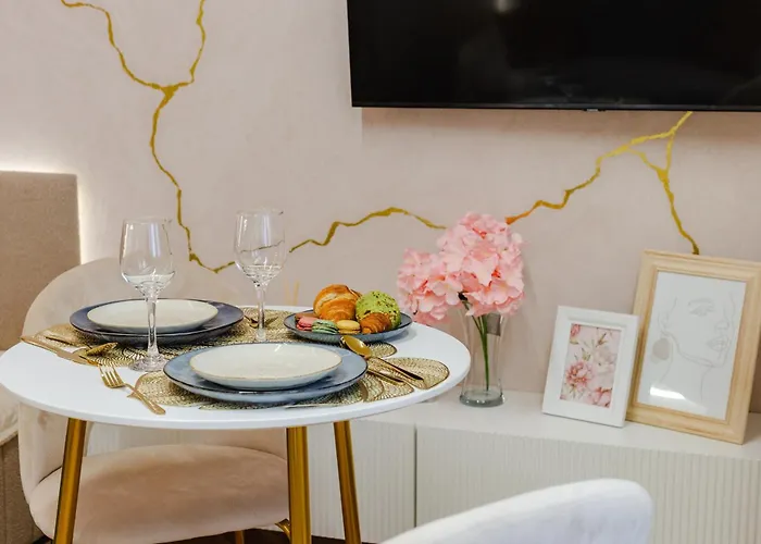 Portovo Luxury Water View Old Town شقة غدانسك